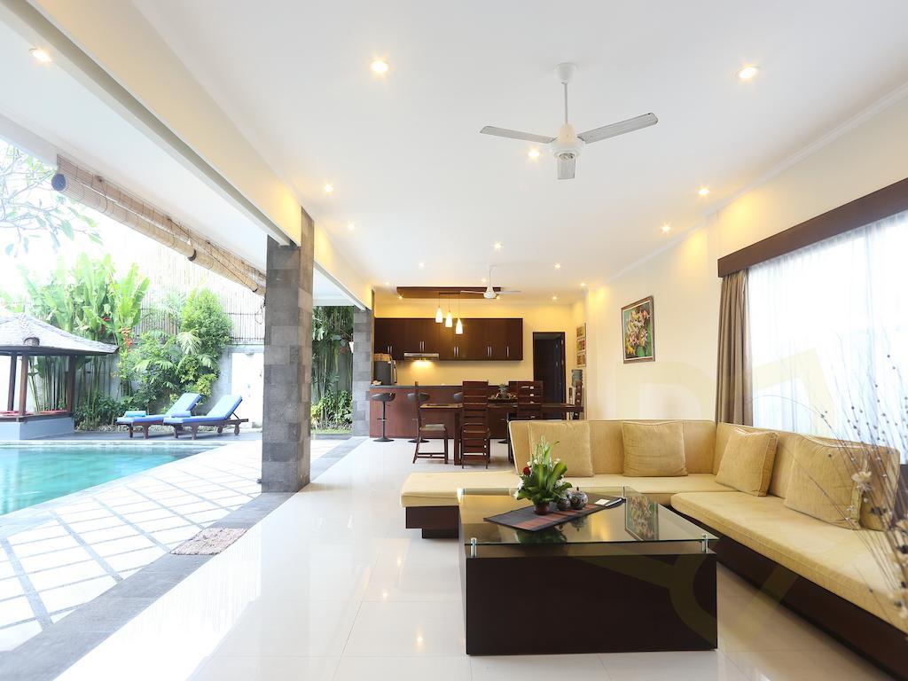Villa Fanisa Kuta Lombok Værelse billede